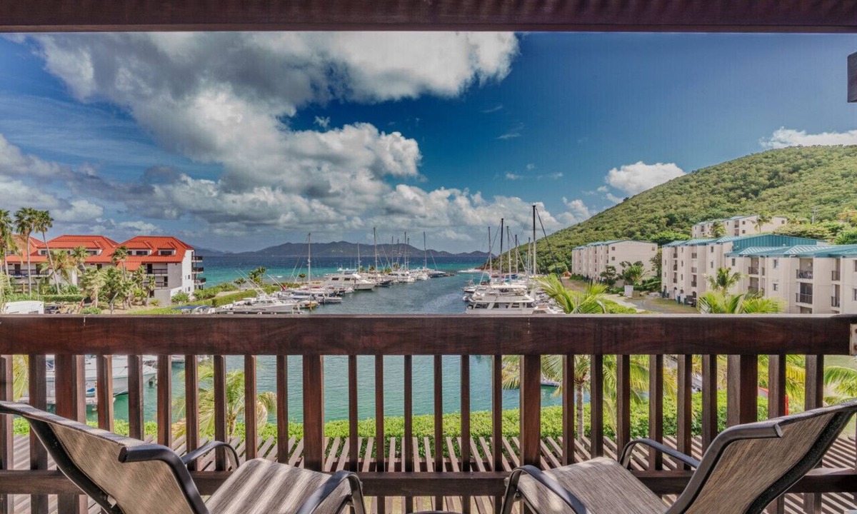 Red Hook Condo | 1Br condo in Sapphire Beach Resort - pool & beach! Sleeps 4