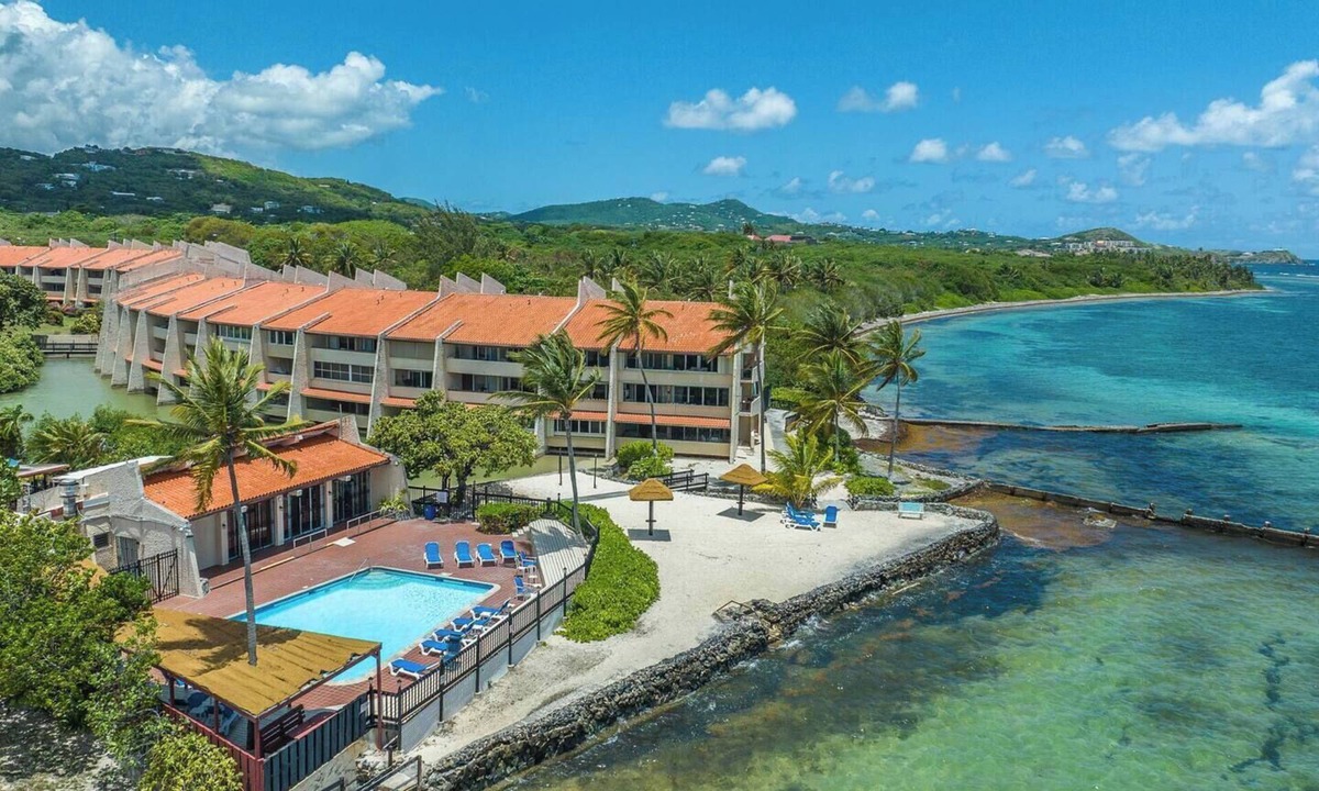 Orange Grove Condo | 2 Bedroom Sleeps 6 - Cozy Condo with beach access