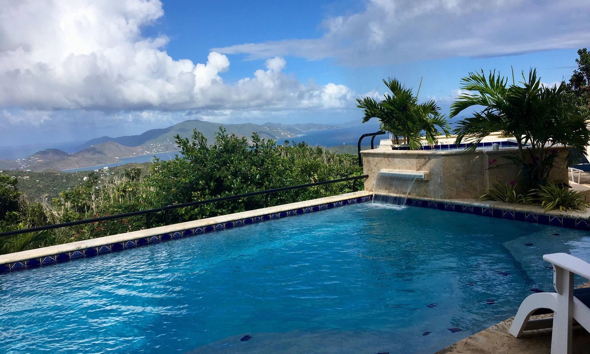 Estate Carolina House | Alta Vista is beautiful w private pool incredible views ACs & backup generator