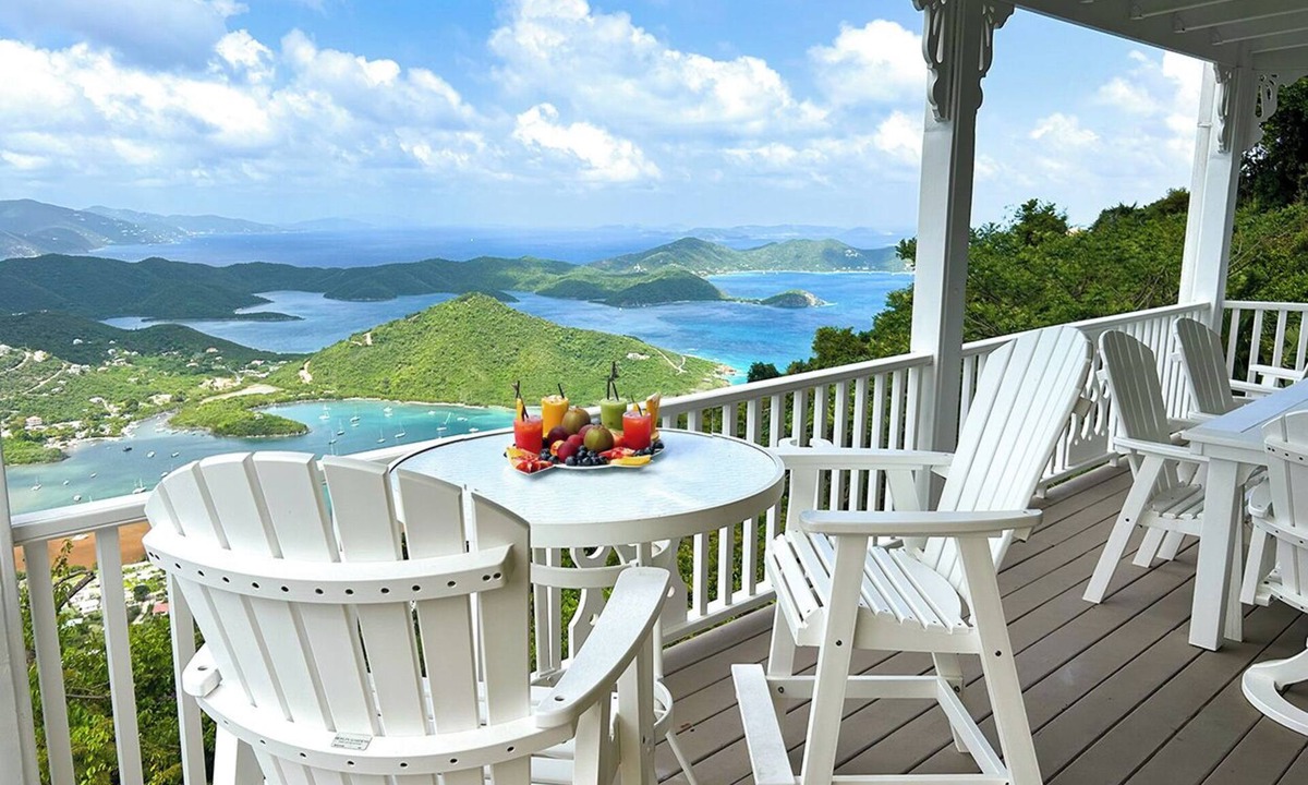 Estate Carolina Villa | Experience the ultimate retreat at One Particular Harbour, where breathtaking views meet unparalleled privacy, creating the perfect oasis for relaxation and rejuvenation. This is the getaway you’ve been dreaming of!