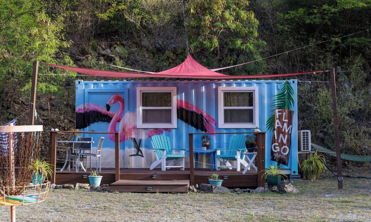 Estate Mandal RV Rental | Flamingo Grove Glamping Site with AC
