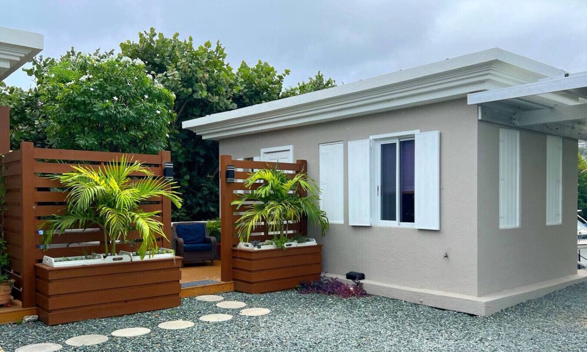 Cabes Point House | Garden Suite at Sapphire Beach Retreat