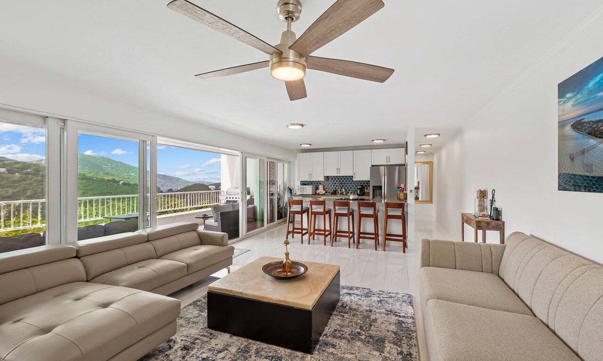 Rosendal Condo | Generator! 5 mins to Magens + 15 mins to STJ ferry