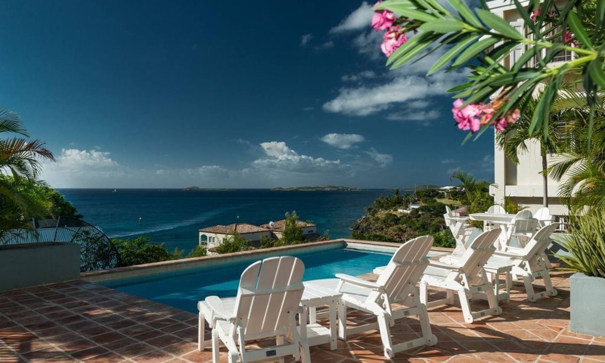 Estate Enighed Condo | Luxury 4 bed/3 bath - Be As You Are Villa - Cruz Bay, Poolside, Ocean Views!