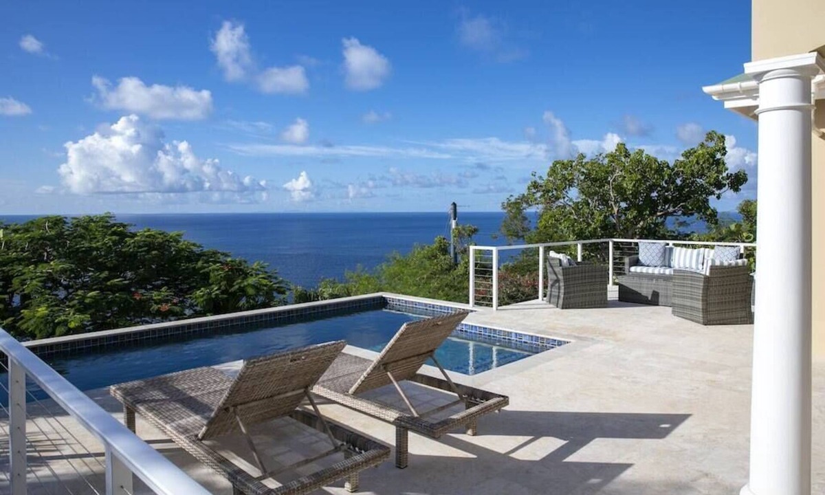 Estate Chocolate Hole and Great Cruz Bay Villa | Maria Bluff Cottage | Ocean Views & Pool | BookVI