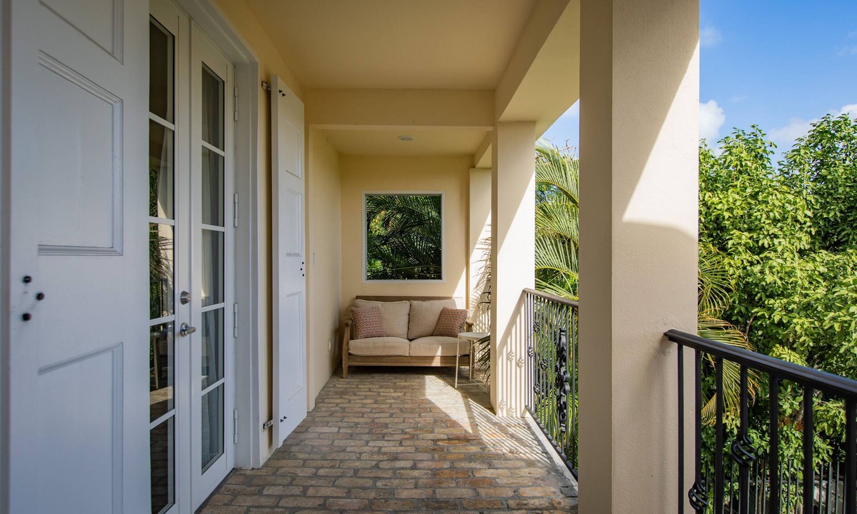 Estate East Street Condo | Moko Jumbie House - Indigo Suite