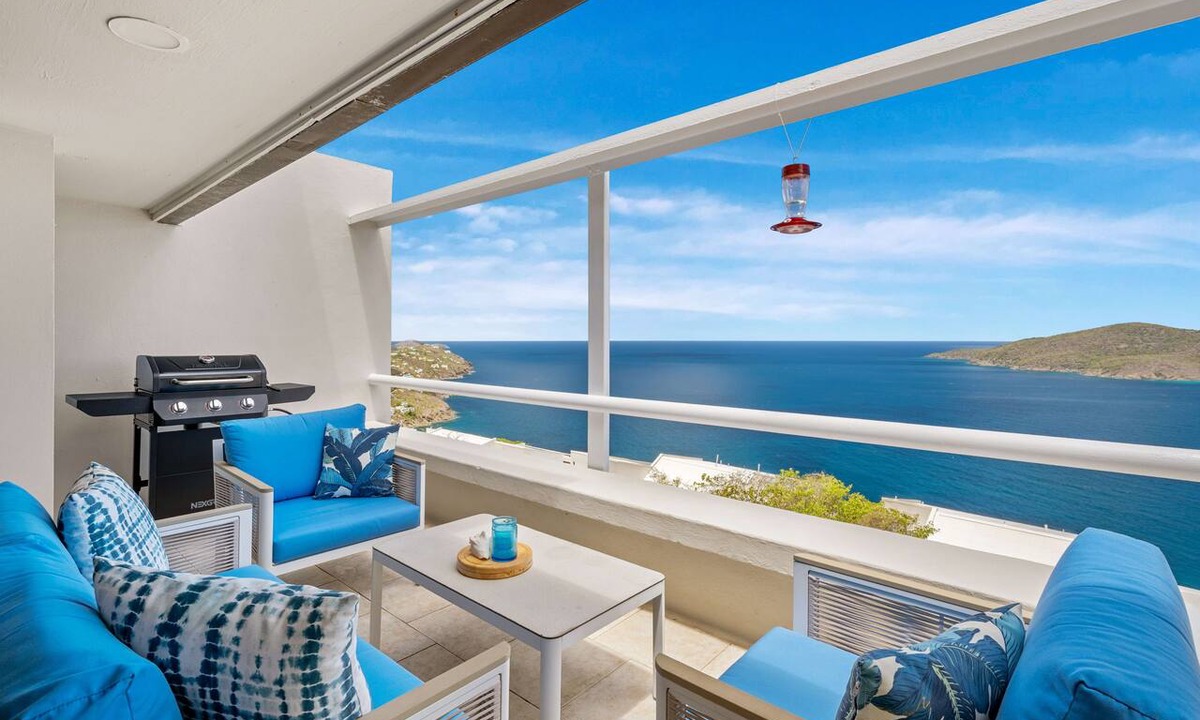 Estate Lovenlund Condo | Ocean View Condo, Pool & Generator Near Magens Bay