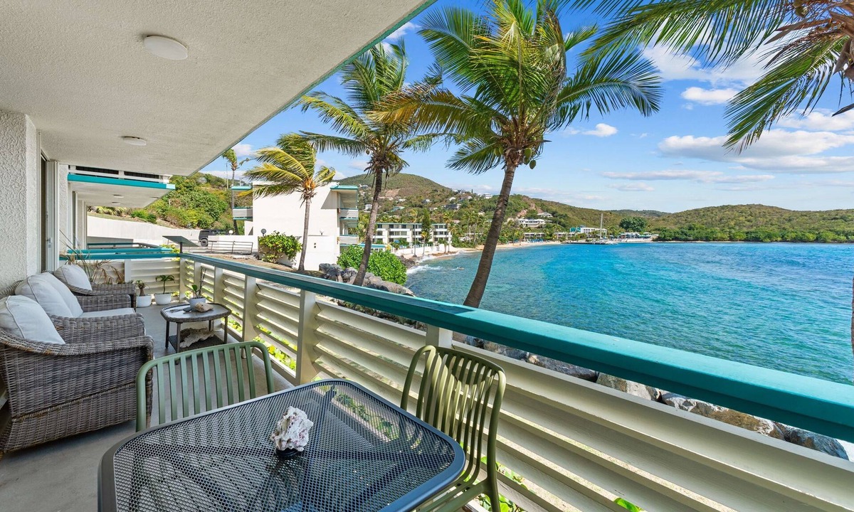 Bolongo Bay Condo | Oceanfront generator, walk to beach, pool, dining!