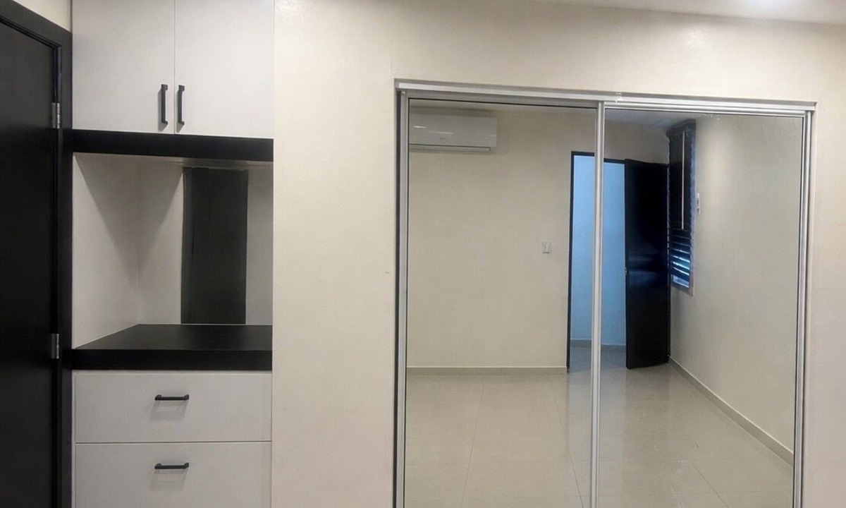 Altona Hotel | Pleasant 1-bedroom hotel with AC in St. Thomas for Corporate traveler