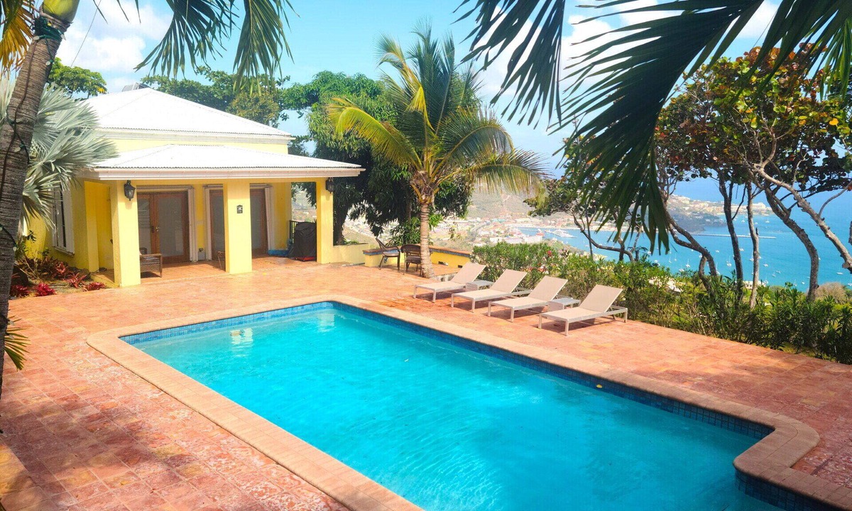 Estate Elizabeth Cottage | Poolside Cottage with Ocean Views & Backup Power