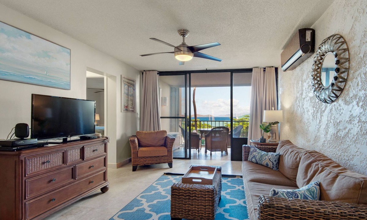 Red Hook Apartment | Sapphire Sunny Summer Special-1BR Sleeps 4- WIFI -No Excess Owner Fees