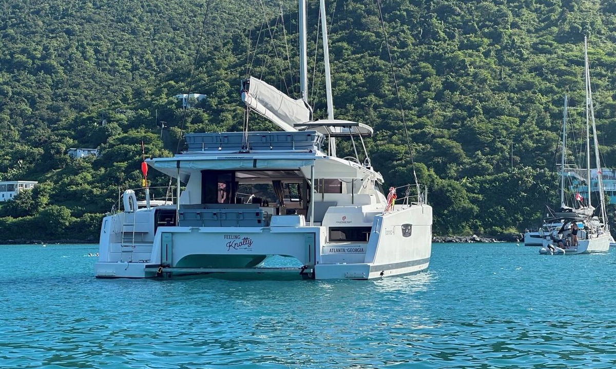 Frenchtown Boat Rental | Sun-Kissed Sailing: A Caribbean Beach Experience from Islas Vírgenes de Estados Unidos, Santo Tomás
