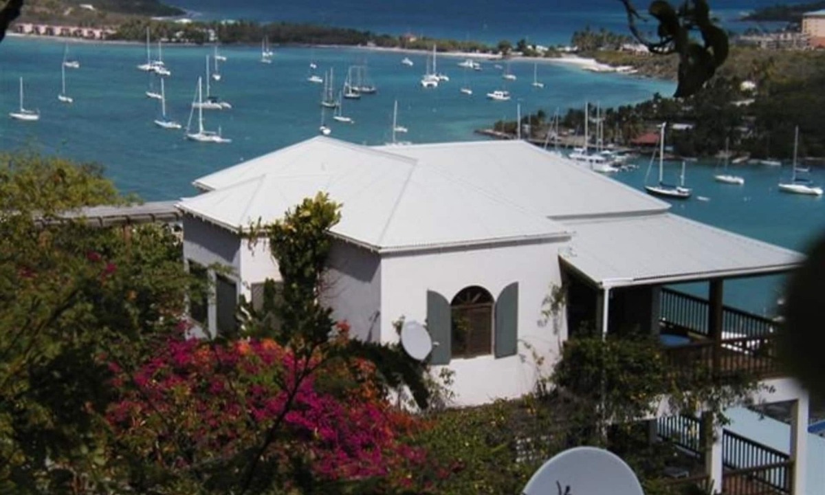 Red Hook House | TREETOPS.Red Hook, Pool, Gated, Spectacular View Perfect for 2-4 persons!