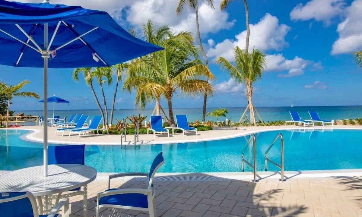 Estate Frenchman Bay Condo | Tropical Paradise: 1BR Suite @ Limetree Resort
