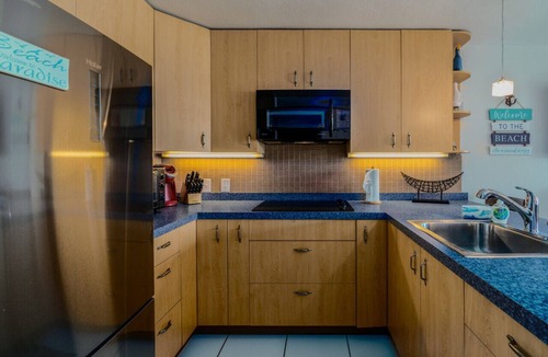 Red Hook Condo | 1Br condo in Sapphire Beach Resort - pool & beach! Sleeps 4