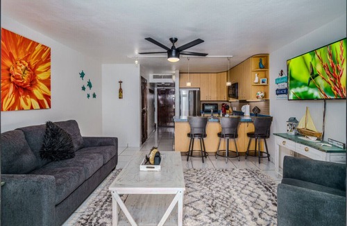 Red Hook Condo | 1Br condo in Sapphire Beach Resort - pool & beach! Sleeps 4