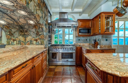 Bellevue Villa | 2BR New remodel w/Restoration Hardware & Tennis