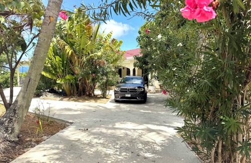 Estate Kings Quarter House | 3-bedroom estate in peaceful Charlotte Amalie East with AC