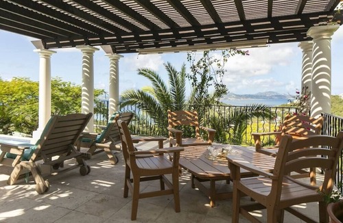 Estate San Soucci Villa | Arc du Soleil | Sunset Views | Pool | Backup power