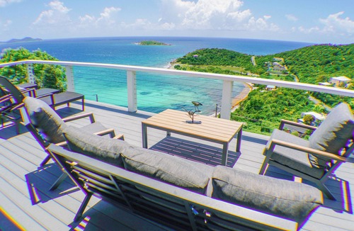 Estate Saint Quaco and Zimmerman Villa | August dates available! 5 min from Salt Pond! Beautiful 5 star Villa!