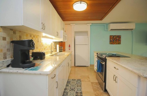 Orange Grove Condo | Beach-Access Condo | Pool, King & Two Queens
