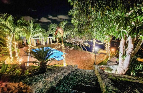 Estate Misgunst House | Breathtaking Ocean Views with Pool & Backup Power