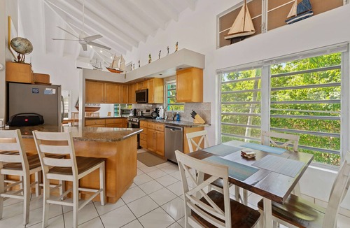 Nazareth Villa | Casa Bougainvillea - Secluded Oceanfront Retreat with Pool and Stunning Views!