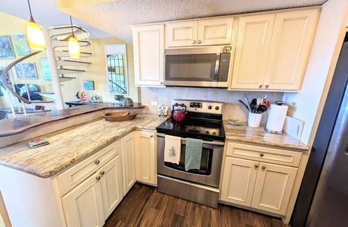 Estate Salt River Condo | Comfortable Caribbean getaway with all that you need