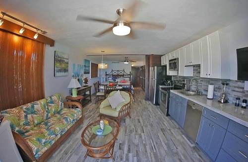 Red Hook Condo | Corner unit with unobstructed views of Sapphire Beach which is steps away.