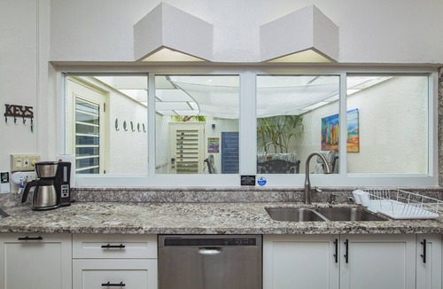 Teagues Bay Condo | East End Villa Located on Golf Course - Hilltop Pool - Pickleball - Tennis