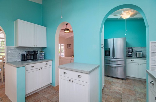Sion Farm House | Flamingo Palms
