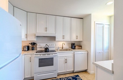 Estate Bolongo Condo | Generator | Oceanfront - 3 POOLS | Central Location
