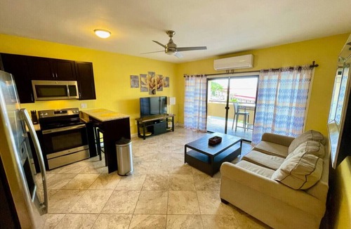 Red Hook Condo | Island Couples Retreat - 1 Bed Condo in Red Hook