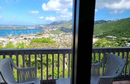 Estate Raphune House | King Deluxe Plus at Boundless Bliss Hotel