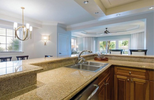 Nazareth Condo | Lavish 3 bedroom 3.5 bathroom penthouse overlooking the water.
