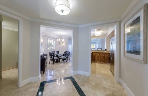 Nazareth Condo | Lavish 3 bedroom 3.5 bathroom penthouse overlooking the water.