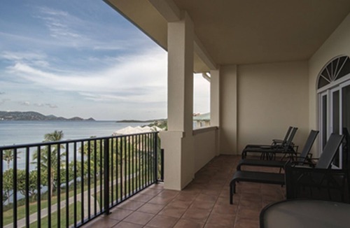 Nazareth Condo | Lavish 3 bedroom 3.5 bathroom penthouse overlooking the water.