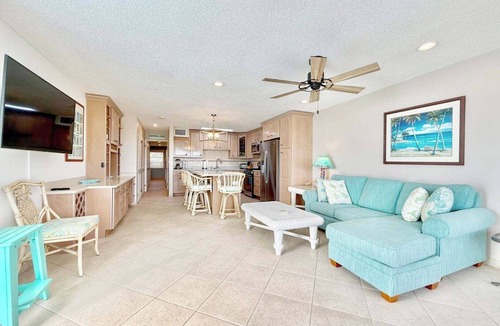 Cabes Point Condo | Lovely Sapphire Beachfront Condo - Snorkel Crystal Cove - Paradise !
