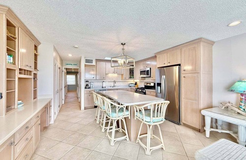Cabes Point Condo | Lovely Sapphire Beachfront Condo - Snorkel Crystal Cove - Paradise !