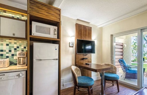 Frydendal Apartment | Margaritaville Ocean View 1-Bedroom Studio Presidential Suite w/AC in St Thomas