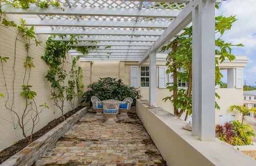 Estate East Street Condo | Moko Jumbie House - Indigo Suite
