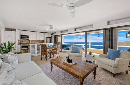 Estate Lovenlund Condo | Ocean View Condo, Pool & Generator Near Magens Bay