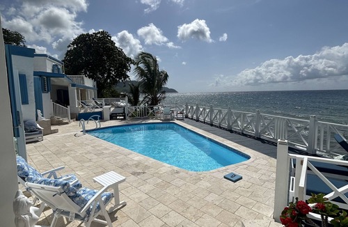 North Star House | Oceanfront Villa For Groups-Dive & Snorkel-3 En-suite King/Queen Bedrooms.