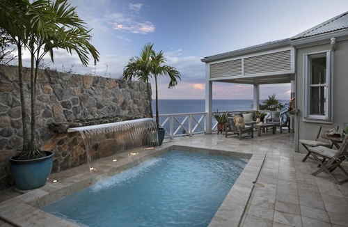 Peterborg Villa | ON THE ROCKS VILLA Private Luxury Waterfront Villa Minutes From Magens Bay Beach