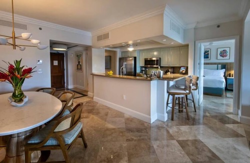 Nazareth Hotel | Private Ritz Carleton Residence - 2 Bed 2.5 Bath - 5 Star Family Friendly Luxury