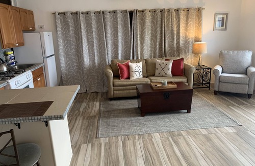 Estate Bovoni Apartment | PROMO Beach Walk Beautiful 1 bedroom walking distance to Secret Harbor beach
