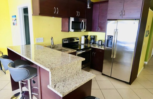 Red Hook Condo | Red Hook Retreat with Stunning Ocean Views