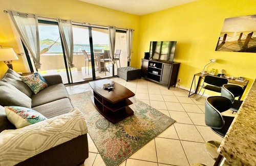 Red Hook Condo | Red Hook Retreat with Stunning Ocean Views