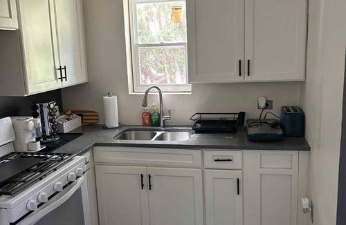 Estate Annas Retreat Cottage | Relaxed Island Living Cottage
