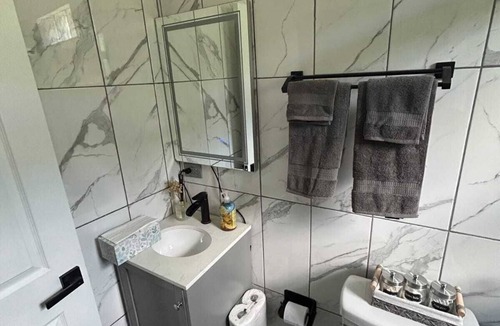 Estate Annas Retreat Cottage | Relaxed Island Living Cottage